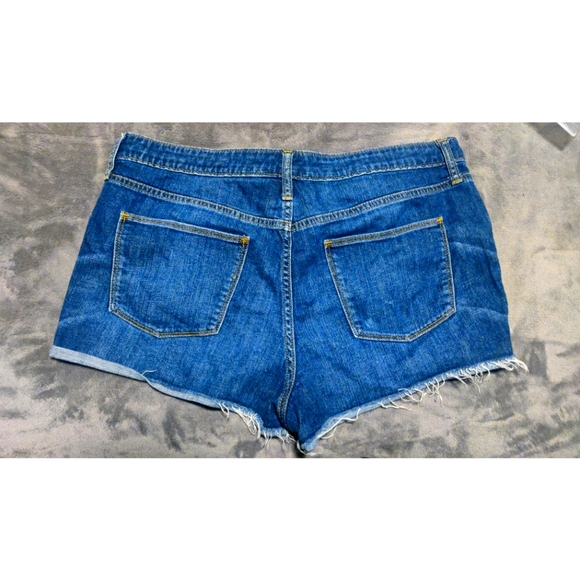 Blue Jean Ripped Shorts - Picture 2 of 3